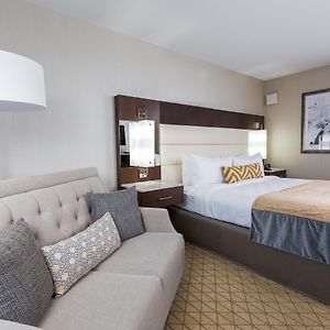 Sky Tower Deluxe King Room