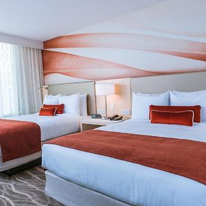 Sky Tower Two Deluxe Queen Beds